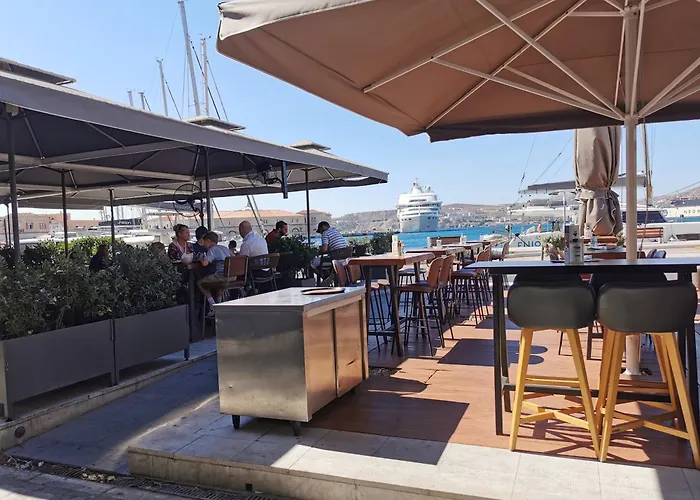 Thor Freyjas Of Poseidonia Syros House * Posidhonía