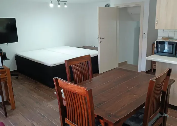 Thor Freyjas Of Poseidonia Syros House * Posidhonía